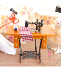 Miniature Sewing Machine