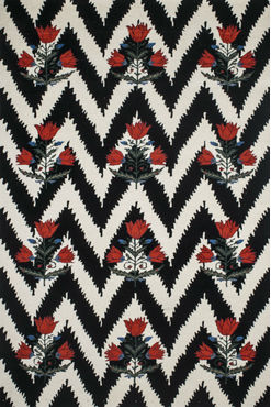 BLACK CHEVRON HAND TUFTED CARPET