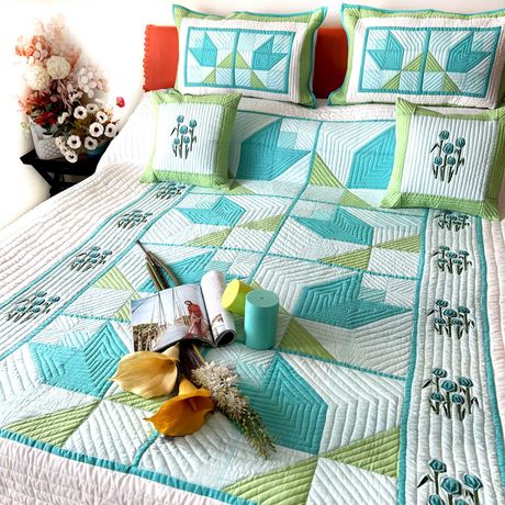 NELLIE HELLO NEW YORK PATCHWORK QUILTED BEDCOVER SET