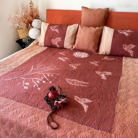 LINCOLN POETRY IN NATURE NUI SHIBORI OMBRE QUILTED BEDCOVER SET