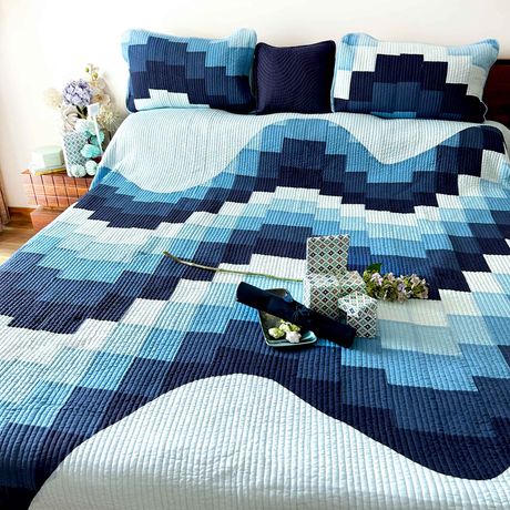 RAYMOND MALDIVIAN BLUE PATCHWORK QUILTED BEDCOVER SET