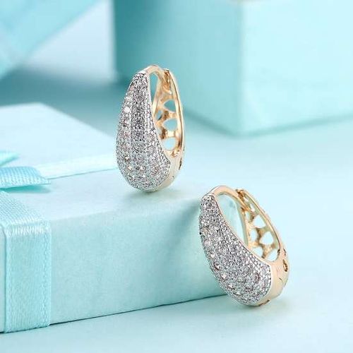 5 Beautiful Gold Earrings Designs For Daily Use