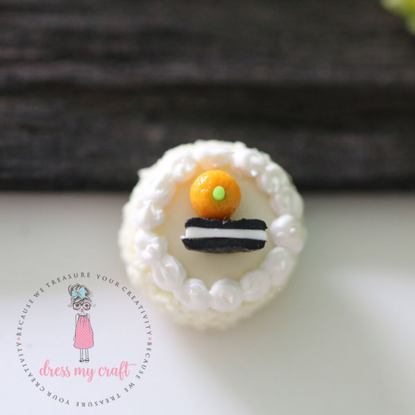 Miniature Round Lemon Cake