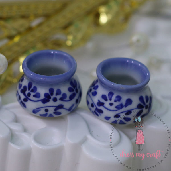 Miniature Round Pot