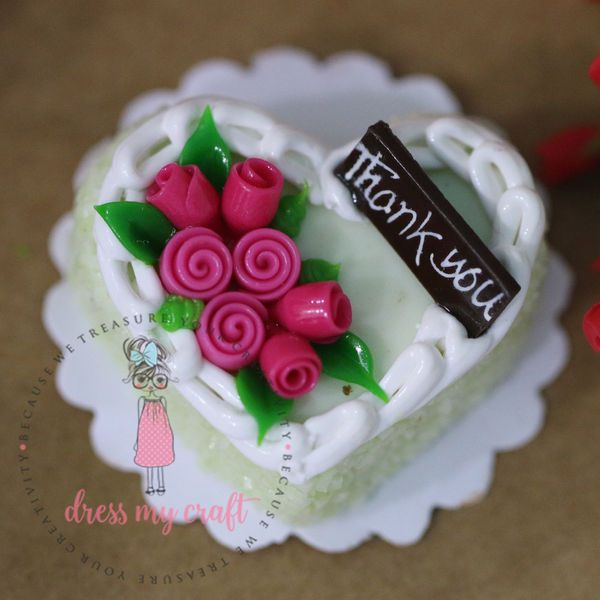 Miniature Vanilla Heart Cake