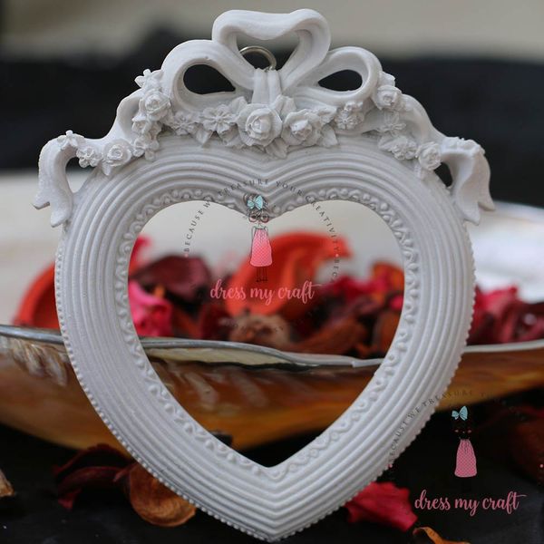 Resin Carved Hanging Heart Frame