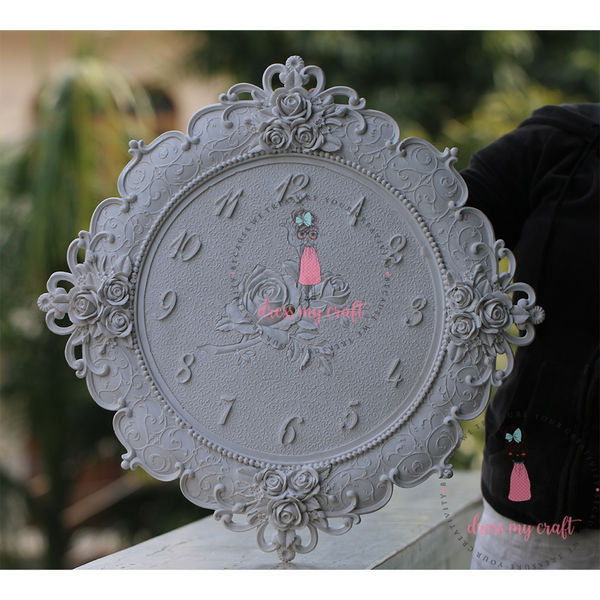 Resin Round Clock