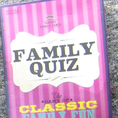 Family Quiz: The Game of Classic Family Fun