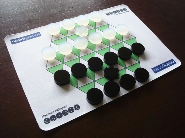 Cover image of Amoeba board game