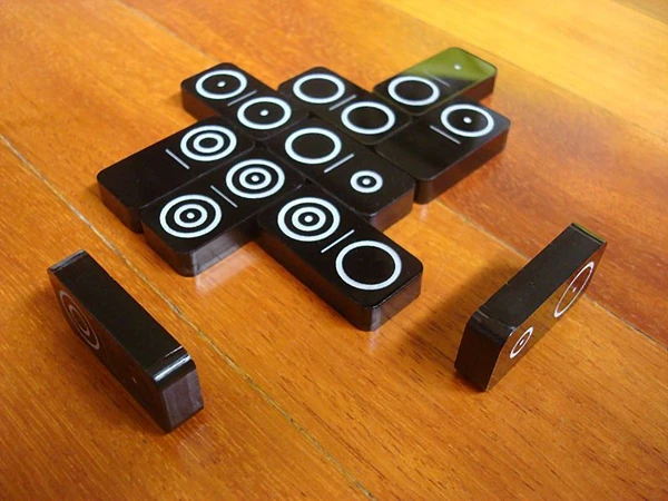 Cover image of Dominimum board game