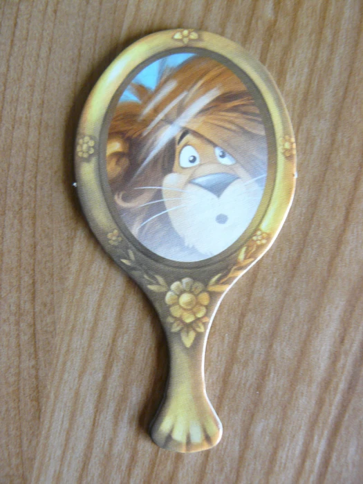 Cover image of Leo: The Mirror board game