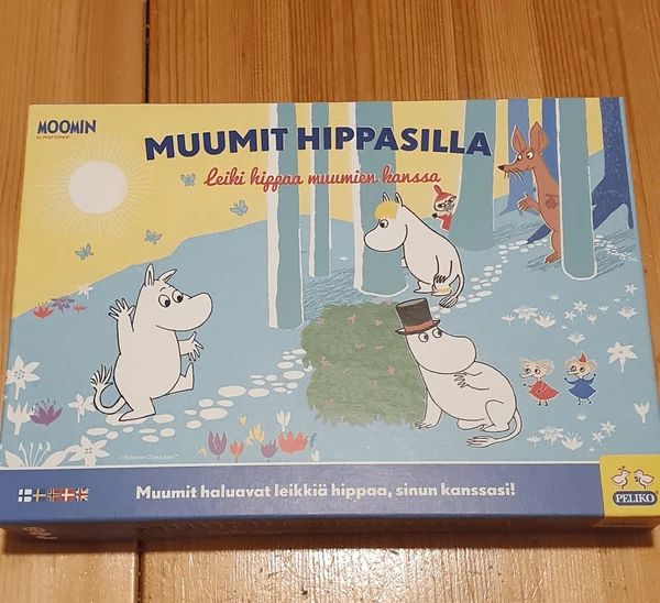 Cover image of Muumit Hippasilla board game