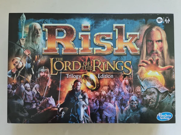 Cover image of Risk: The Lord of the Rings Trilogy Edition board game
