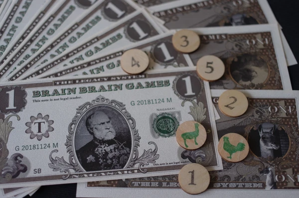 Cover image of ニワトリかラマか (Chicken or Llama) board game