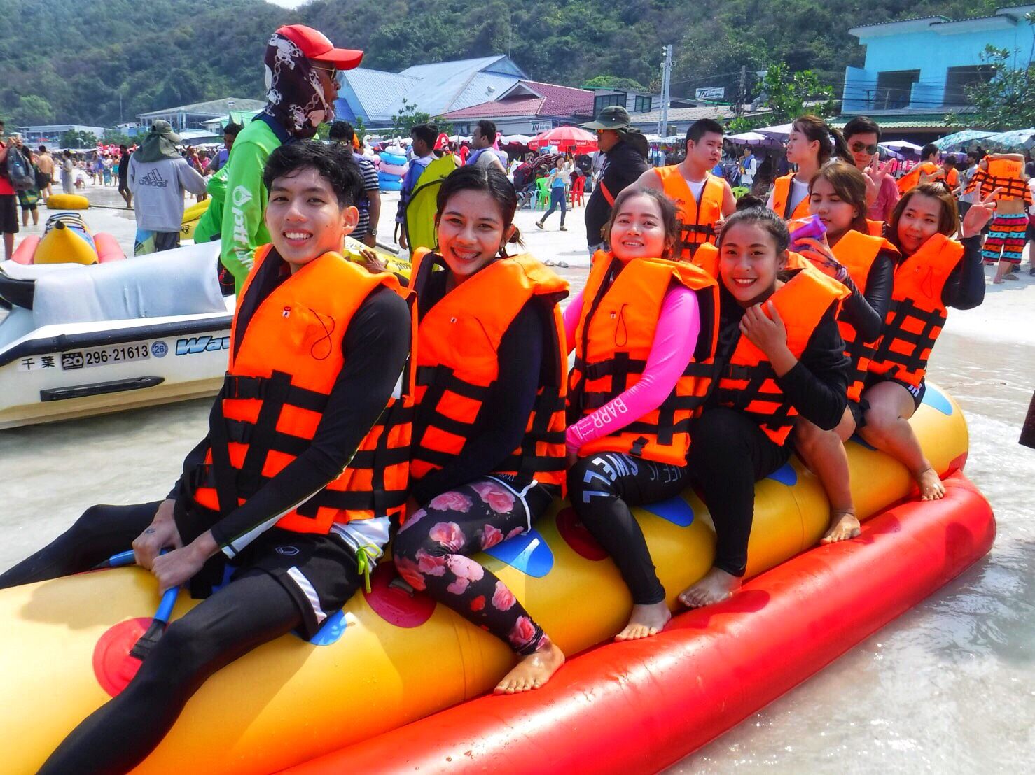 https://ik.imagekit.io/bgudgv9um3/1675920367banana_boat-01.jpg