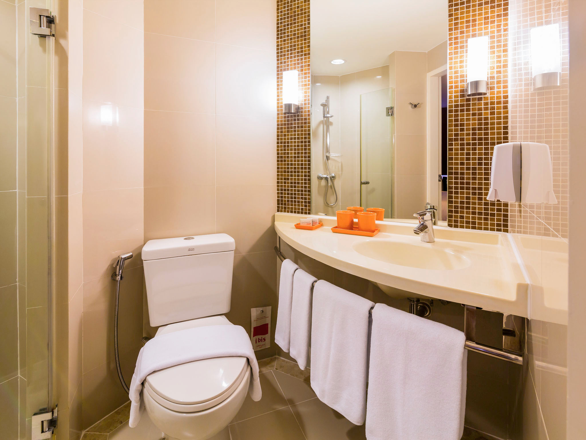 in_th_030_01_sm