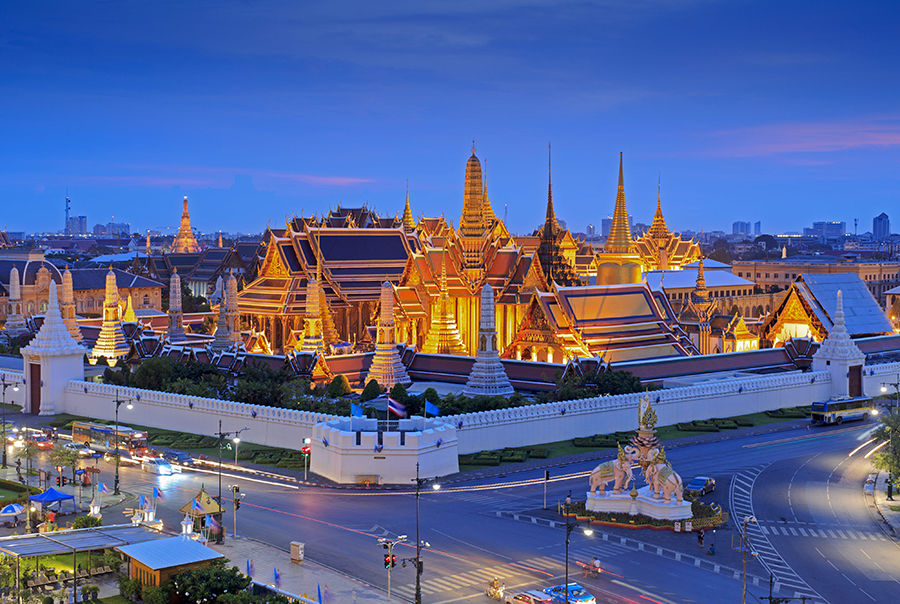 https://ik.imagekit.io/bgudgv9um3/1727231004Bangkok-Grand-Palace-at-Night-00022148.jpg