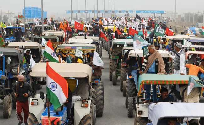 FARMERS FINALLY GETS PERMISSION FROM DELHI POLICE TO HOLD TRACTOR RALLY ON REPUBLIC DAY 1 FARMERS-TRACTOR-RALLY-APPROVED