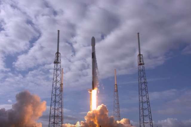 SpaceX Launches 143 Satellites on 1 Mission Breaks ISRO's Record 1 SpaceX-Launches-143-Satellites
