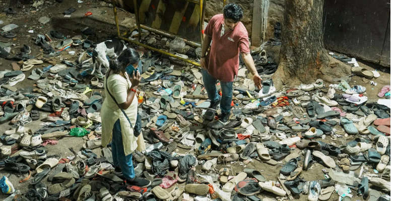 Bengaluru Stampede Tragedy: 11 Dead, Multiple FIRs Filed as Investigation Begins 3 Bengaluru Stampede Pictures-1