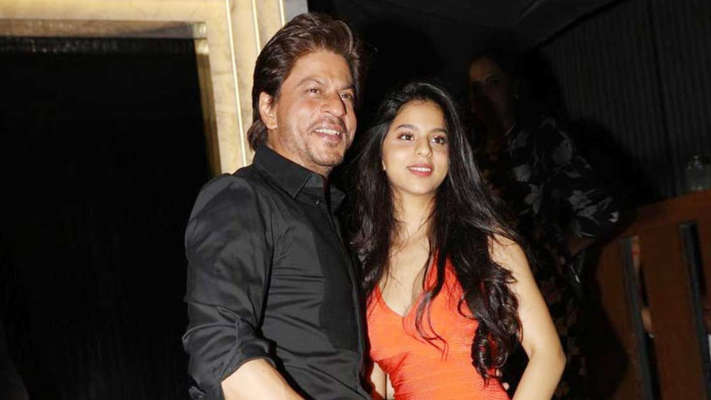 Shah Rukh Khan Suffers Muscular Injury on King Sets Shoot Delayed 2 Shah Rukh Khan with Suhana Khan in and as King