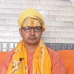 भड़काऊ बयान देने पर AIMIM विधायक अकबरुद्दीन ओवैसी के खिलाफ शिकायत दर्ज, विरोध करते साधु-संत।