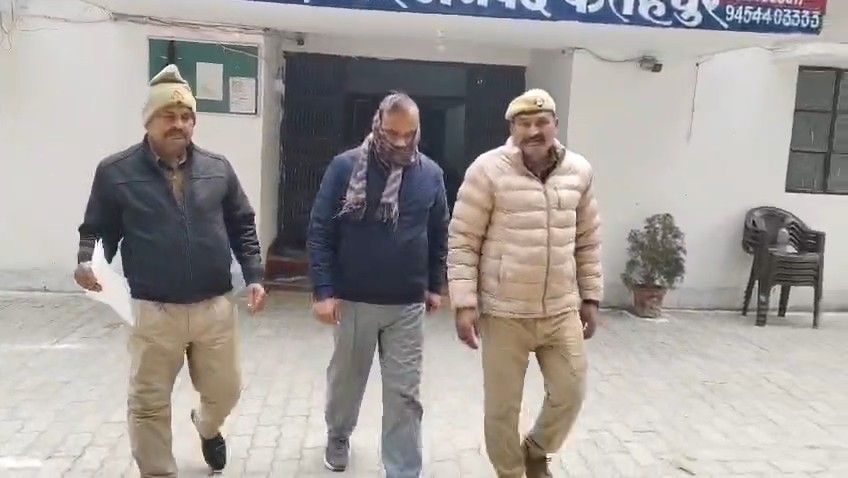 फतेहपुर में भ्रष्टाचार के आरोप में गिरफ्तार बीडीओ विश्वनाथ पाल की फाइल फोटो।