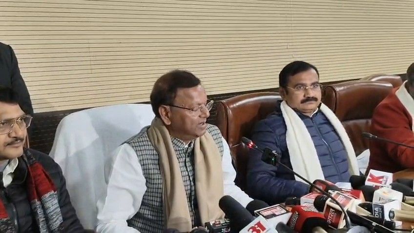 बीजेपी प्रदेश अध्यक्ष पंकज चौधरी राजनीतिक मुद्दों और भ्रष्टाचार पर बात करते हुए।