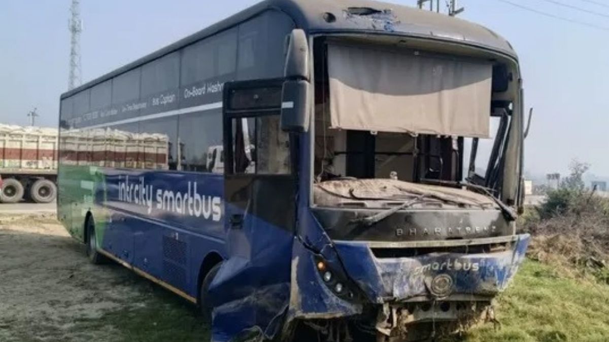 बस्ती में बड़ा सड़क हादसा