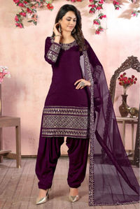 Buy Latest Women's Pakistani Salwar Suits Online