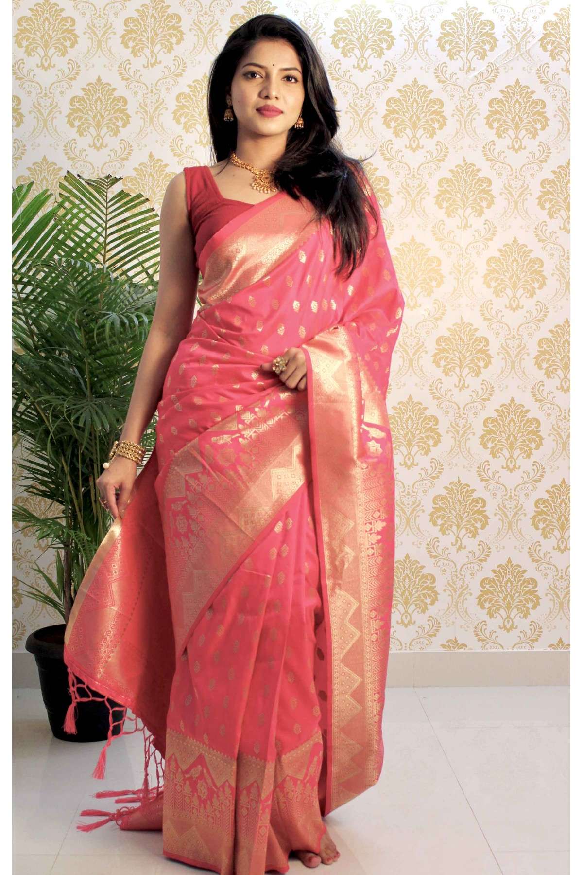 Silk Blend Woven Saree In Pink Colour - SR5640949