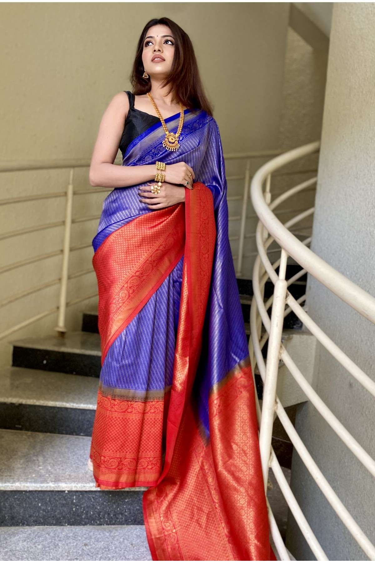 Silk Woven Saree In Blue And Red Colour - SR5641356