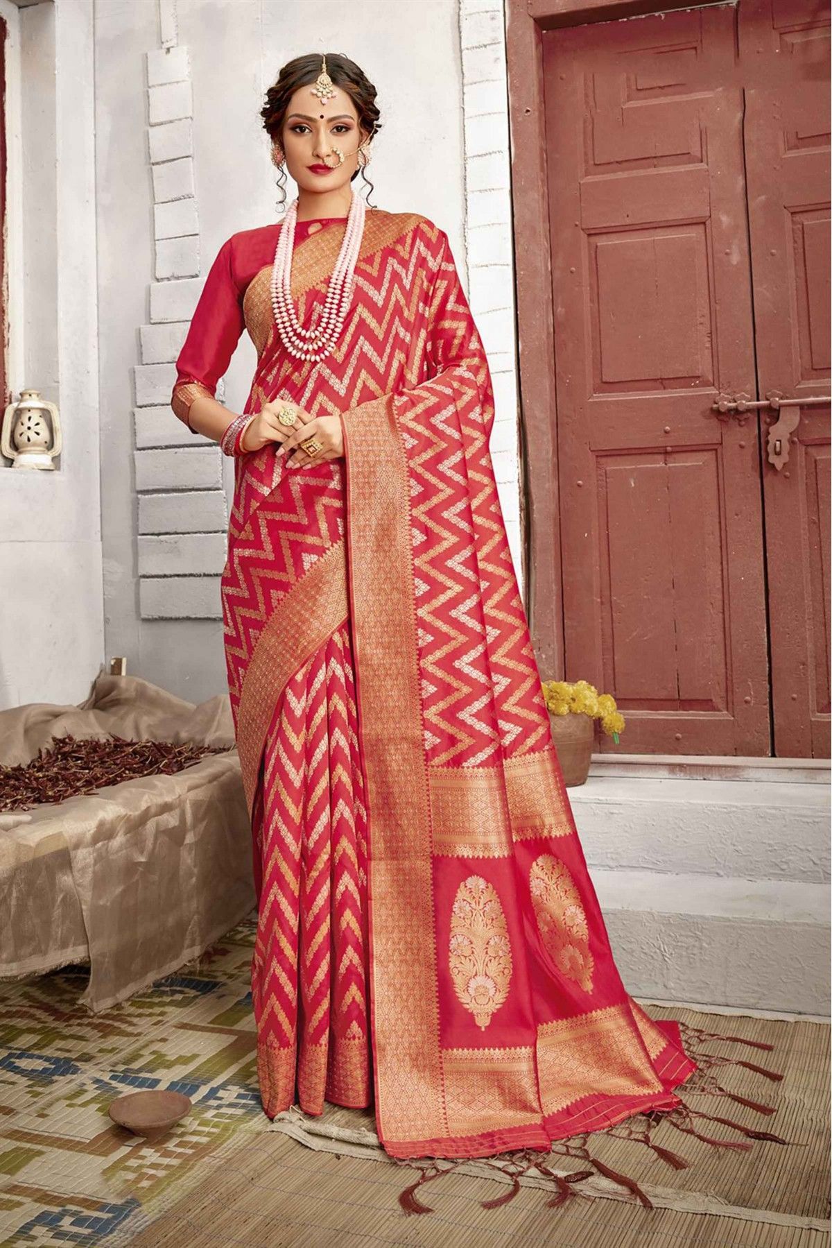 Buy Rani Pink Cutdana Banarasi Silk Saree - Koskii