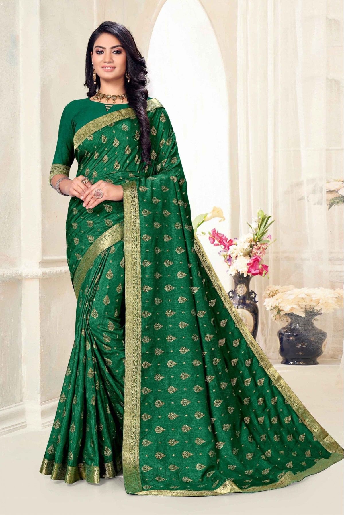 Fancy Dola Silk Foil Print Saree With Running Blouse Piece