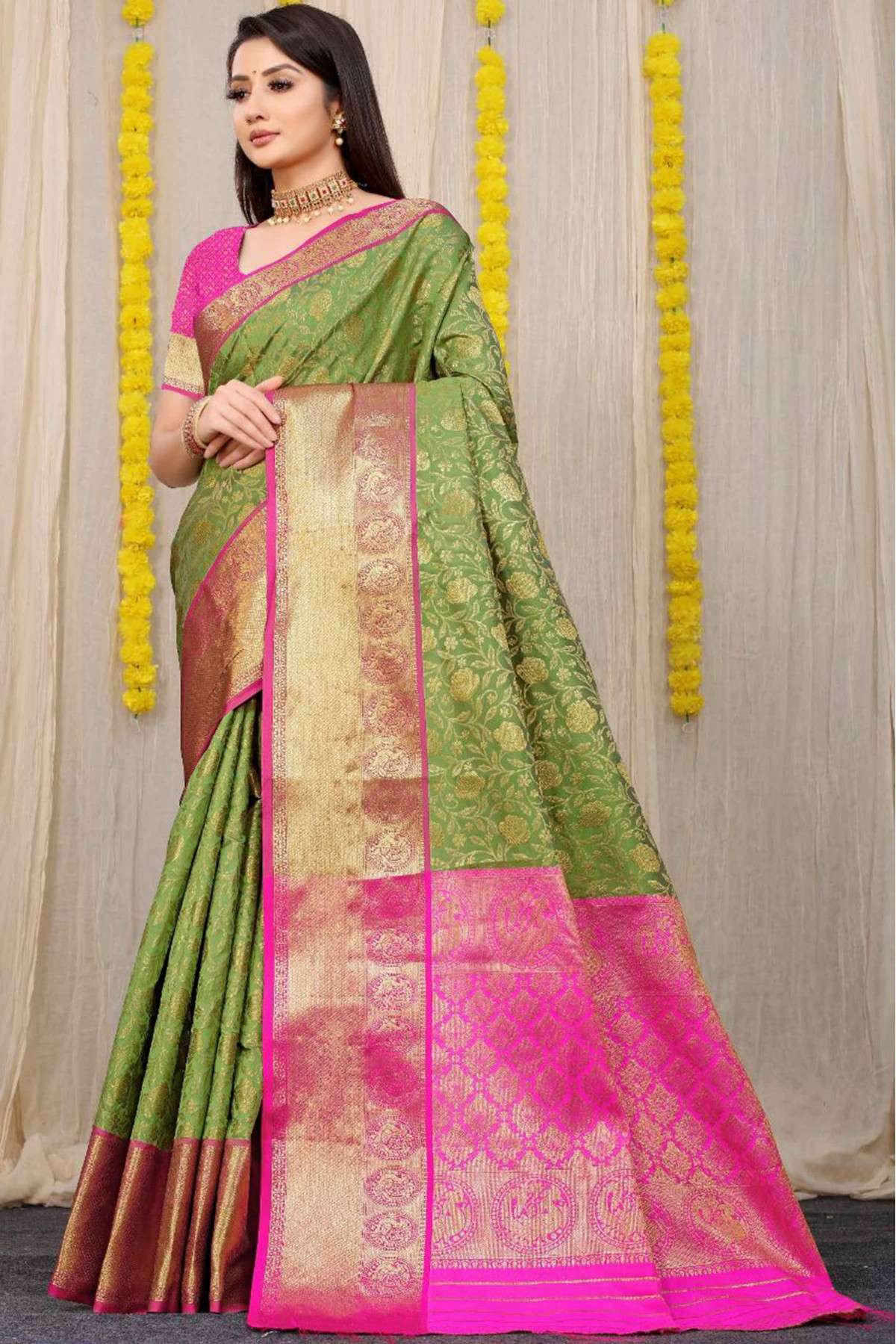 Silk Woven Saree In Green Colour - SR1775549