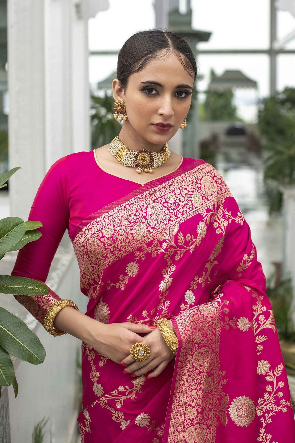 Buy Pink Sarees for Women by VISIT WEAR Online | Ajio.com