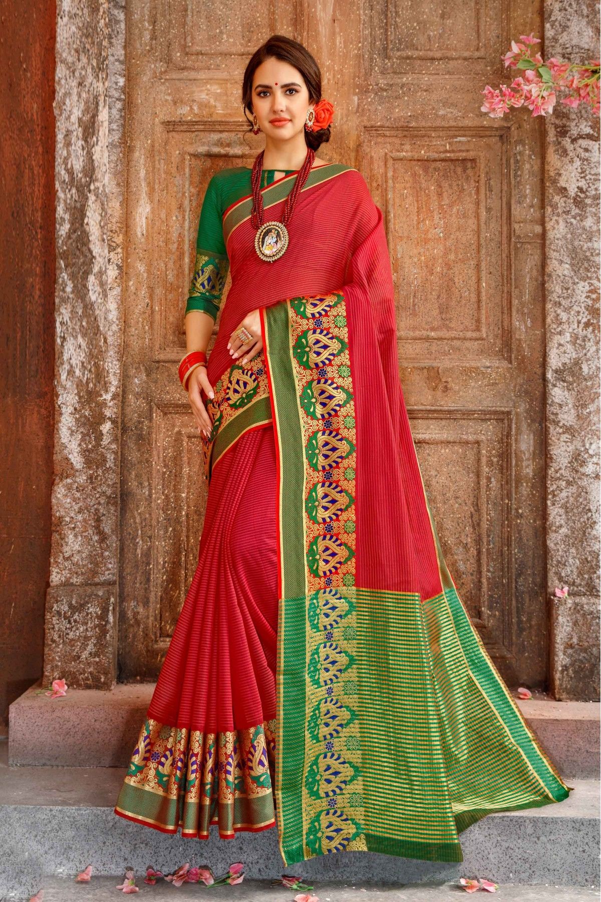 Sangria Red Colour Soft Silk Saree With Beautiful Pallu | Silk sarees,  Blouse piece, Art silk sarees