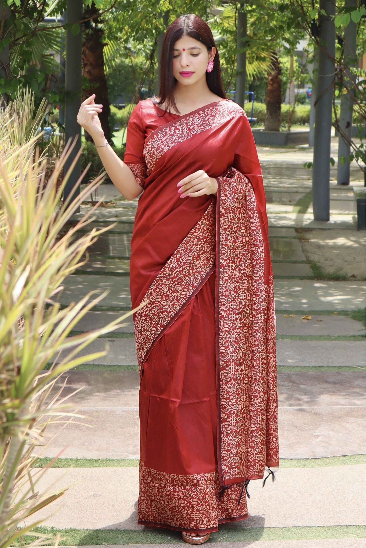 Buy TIRA Women Banarasi Silk Blend Wedding & Festive Red Color Saree saree  / saree for women / sarees / sarees latest / sari Online at Best Prices in  India - JioMart.