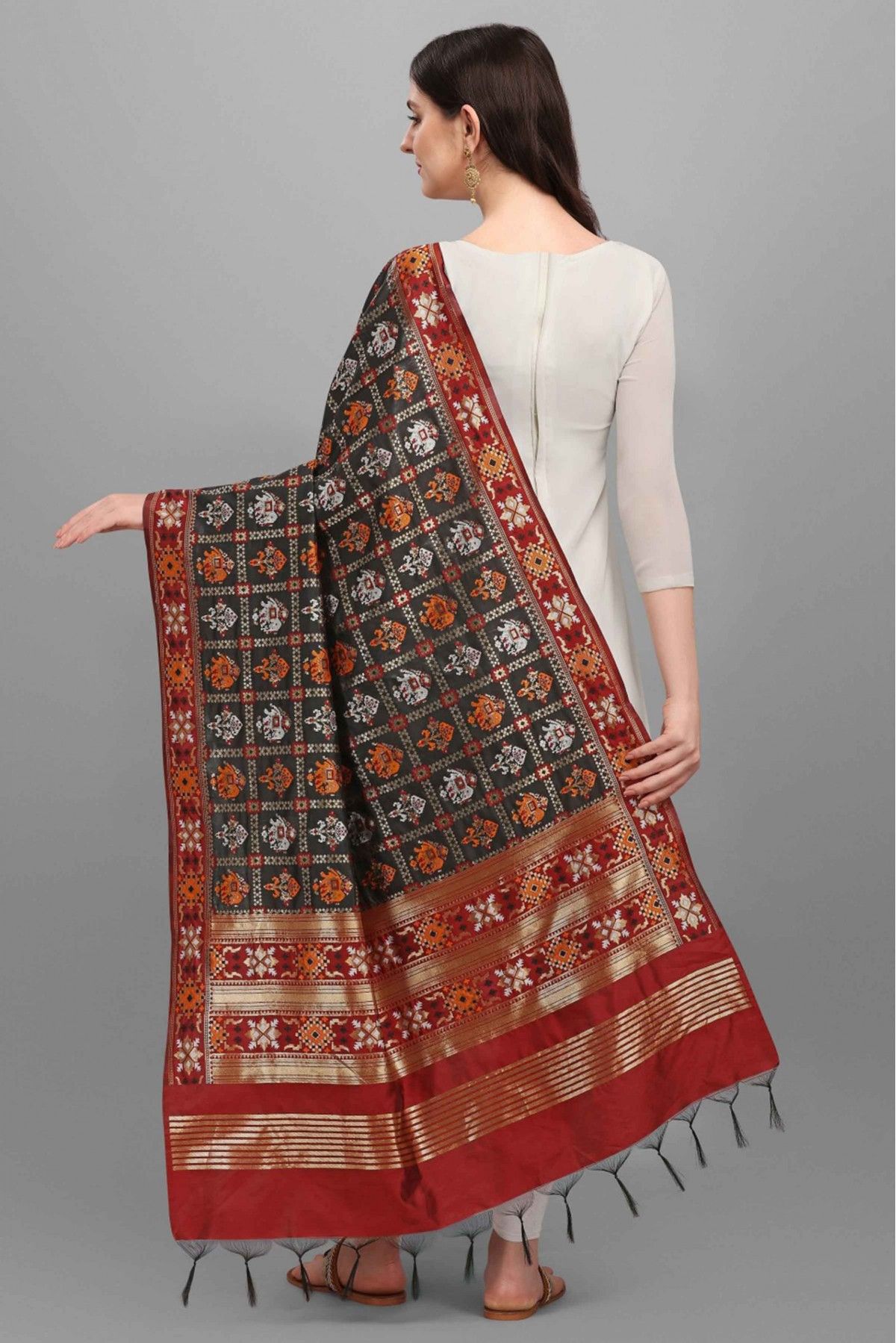 Banarasi Silk Dupatta In Black Colour - DU5510141