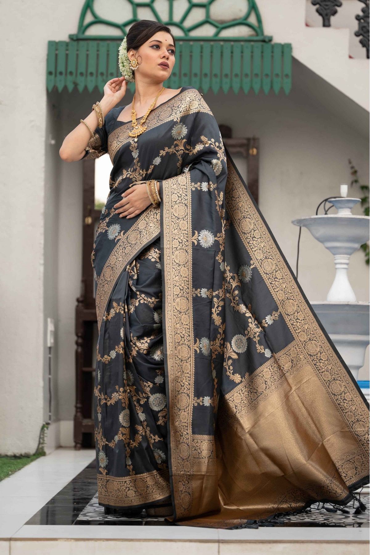 Buy Black Weaving Designer Traditional Saree Online : 214139 -