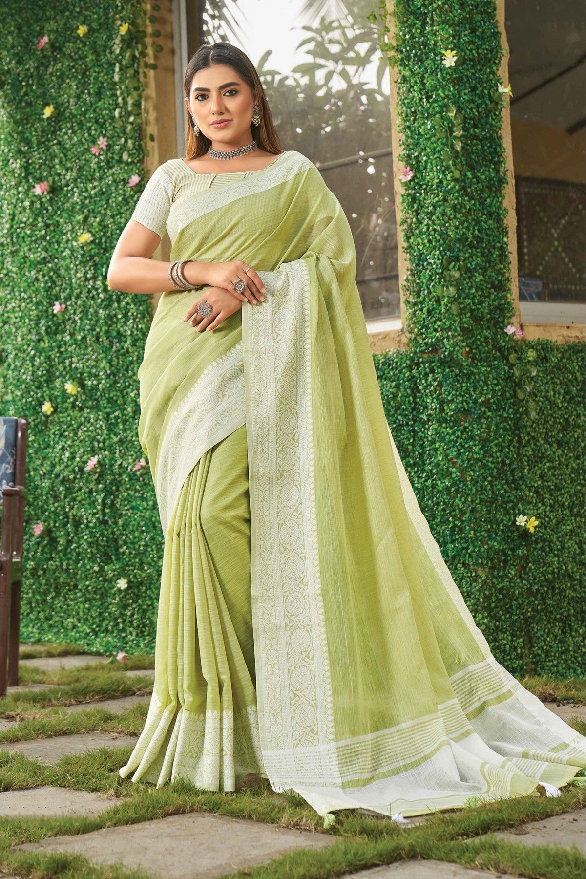 Trishnaa Women's Banarasi (Spun Cotton) Saree (Pista Green,5-6  Mtrs)-PID33909