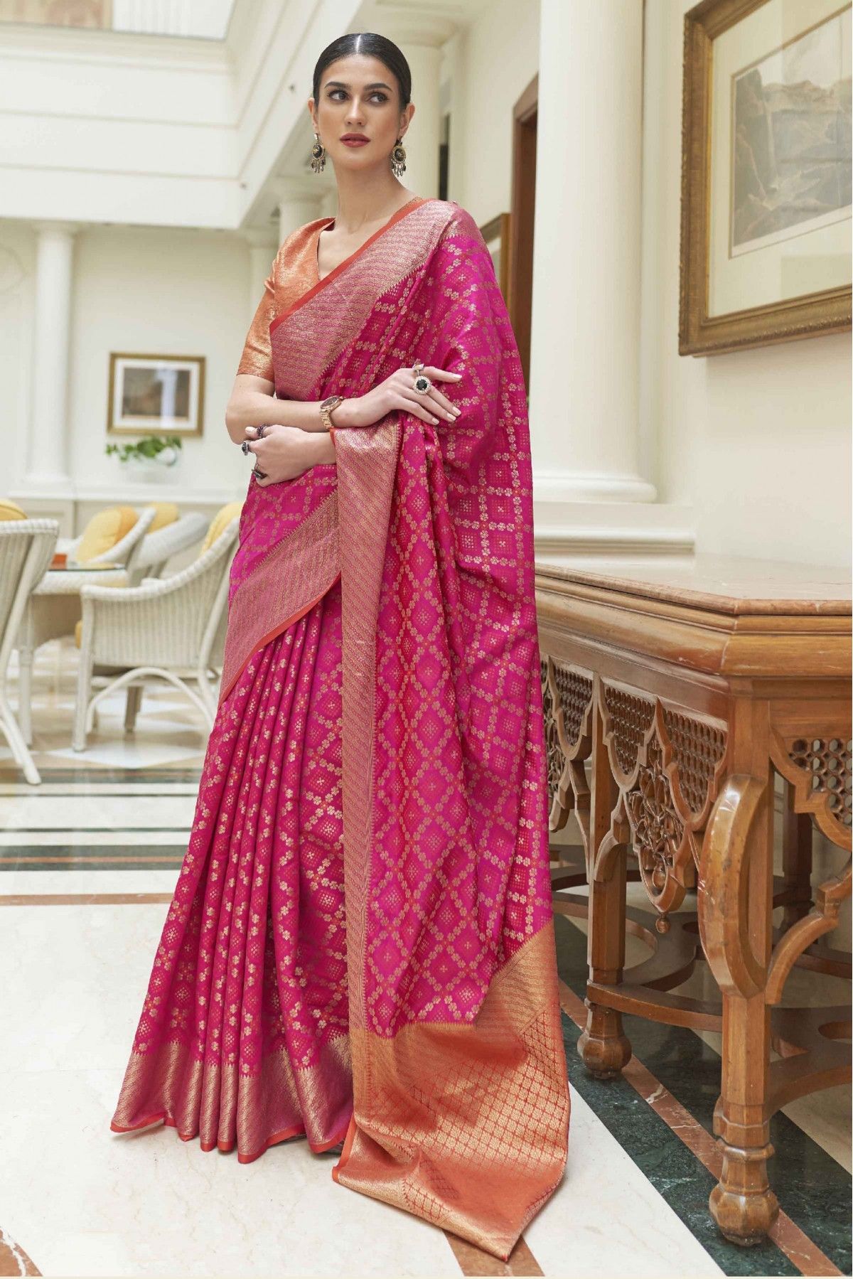 Buy Zari Work Rani Pink Color Pure Silk Chiffon Georgette Saree Festive  Wear Online at Best Price | Cbazaar