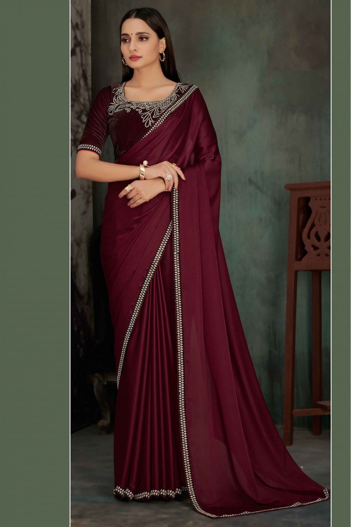 Maroon Saree And Black Blouse Combination – Kaleendi