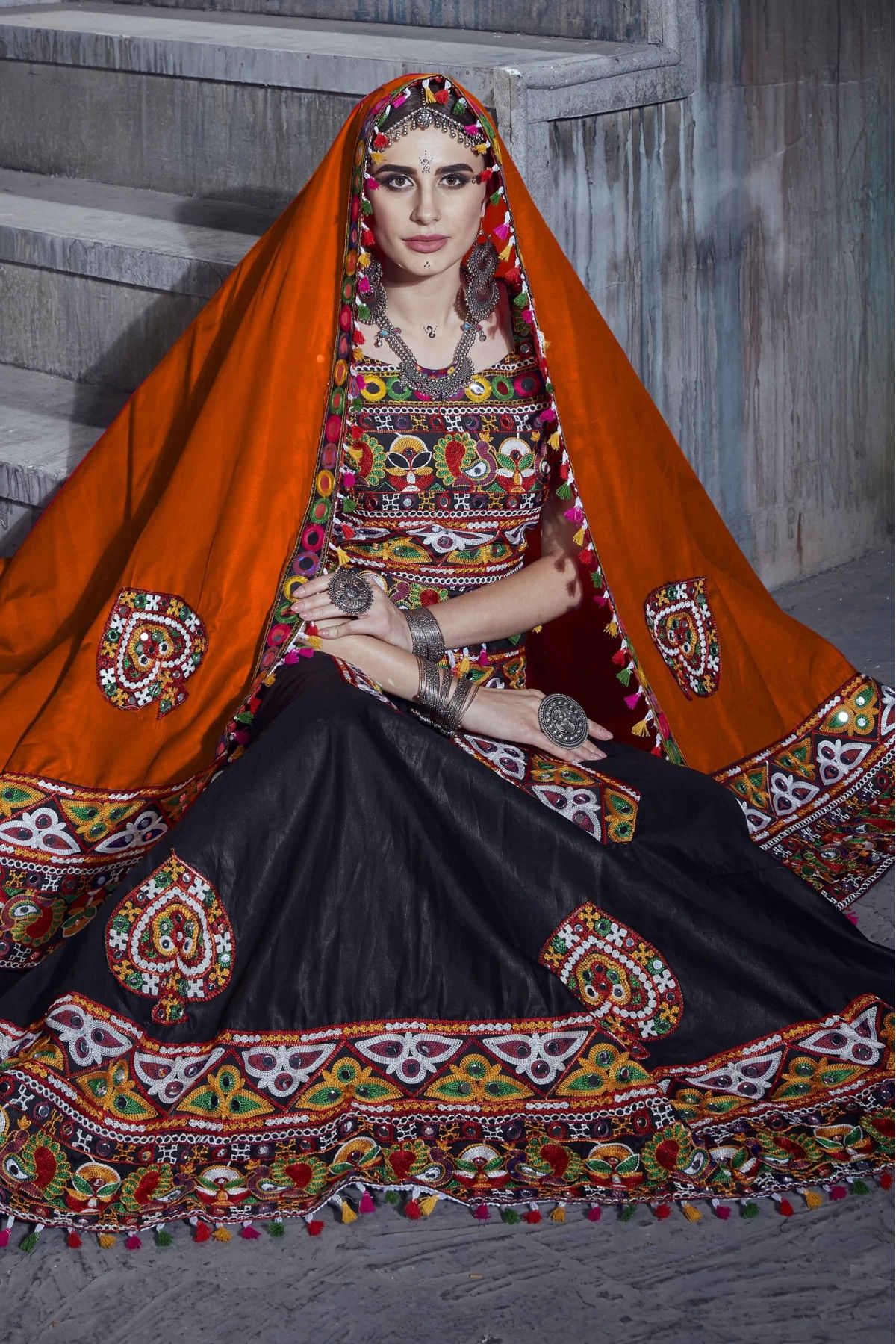 BownBee Girls Black & Orange Kalamkari Printed Ready to Wear Lehenga &  Blouse - Absolutely Desi