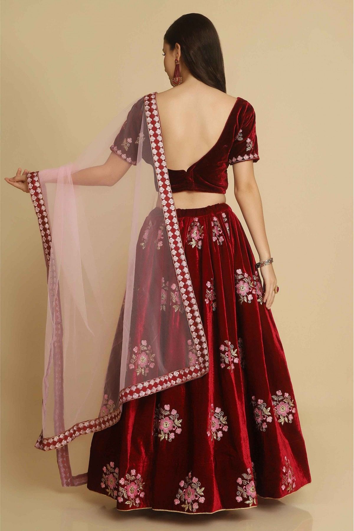 lehenga-choli-back - Utsav Fashion Blog