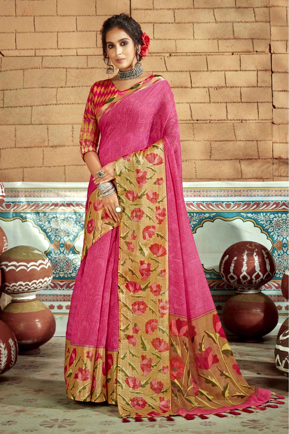 RAVI PRINT PALLU WITH IVORY SAANJH FLORAL PRINT SAREE TEAMED WITH A LI –  Studio East6