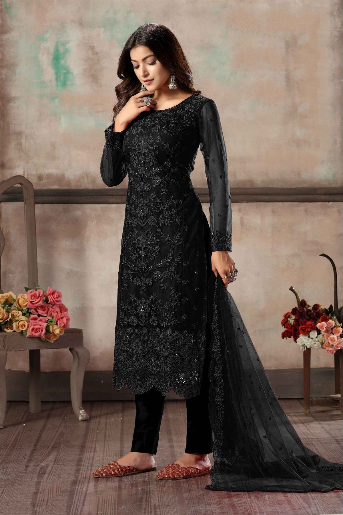 Black Pant Style Suit In Thread Work 5107SL05