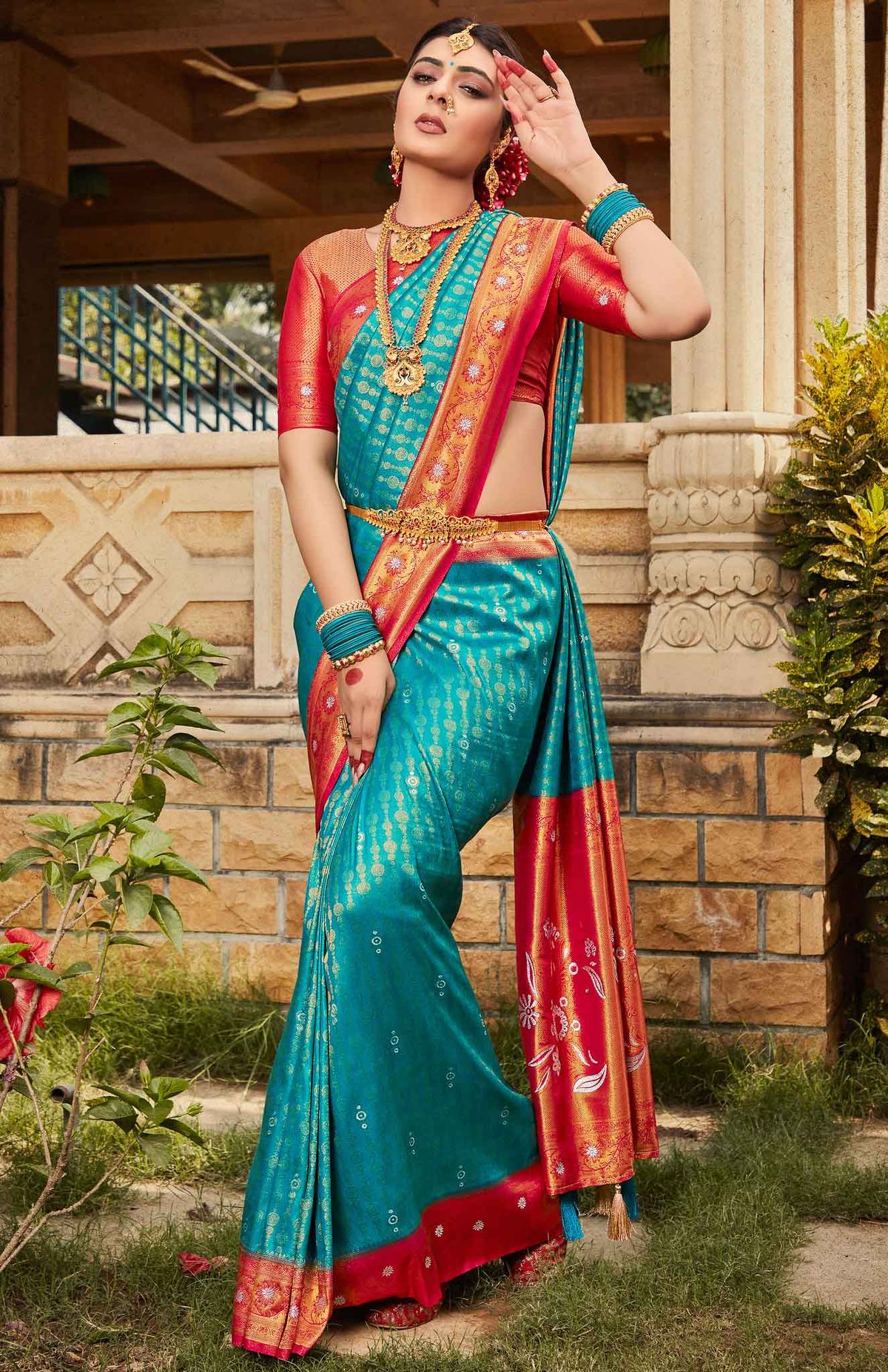 Banarasi silk Saree with blouse in Red colour 5008