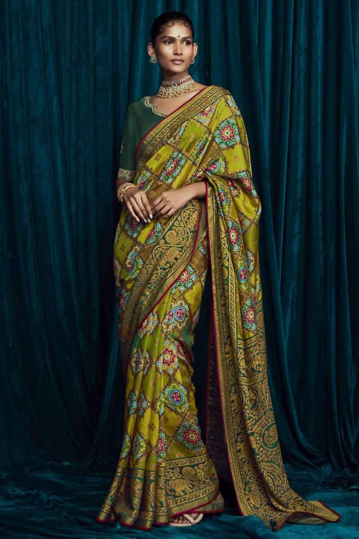 Printed Bollywood Chiffon, Brasso Saree Price in India, Full Specifications  & Offers | DTashion.com