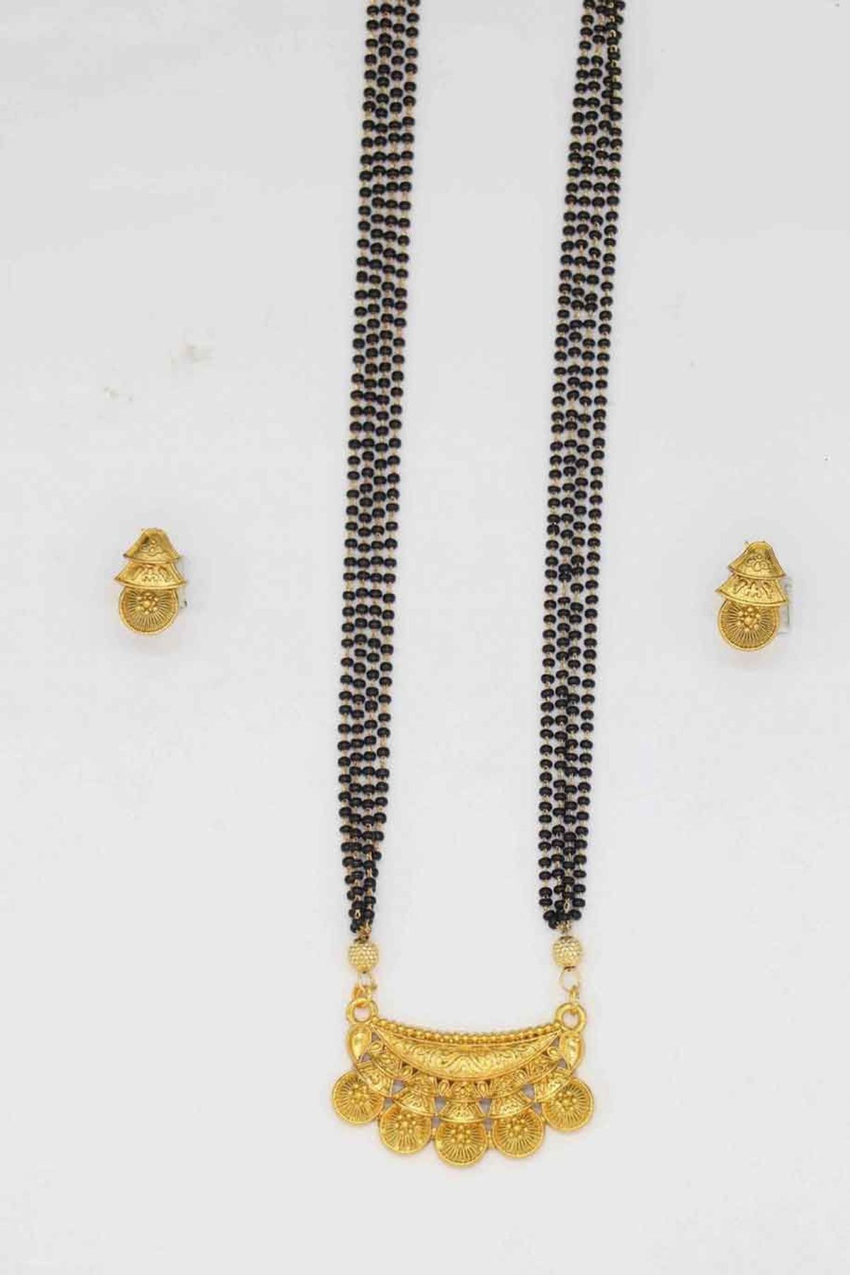 Temple on sale gold mangalsutra